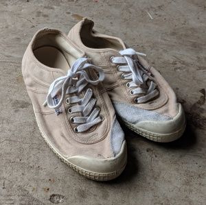 Beige sneakers